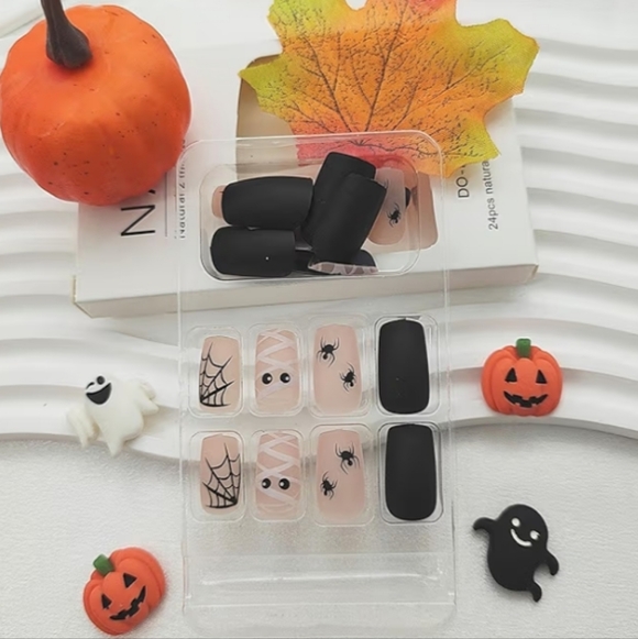 2/$10 Halloween Mummy & Spider Matte Nail Set - Black & Nude - Picture 6 of 7